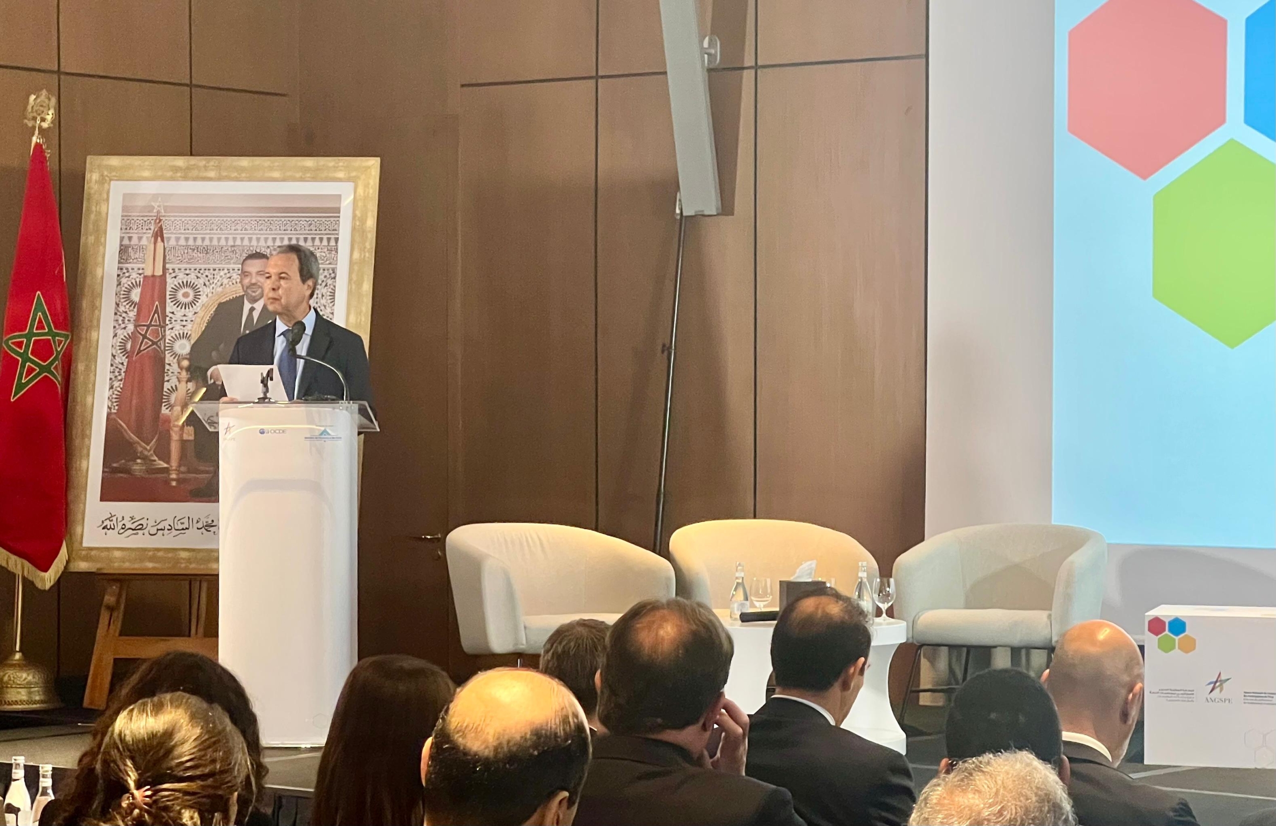زغْنُون يستعجل ملاءمة حكامة المؤسسات العمومية بالتوجهات الدولية الجديدة