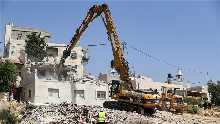 حصار وهدم منازل.. إسرائيل تخنق بلدتي بروقين وكفر الديك بالضفة