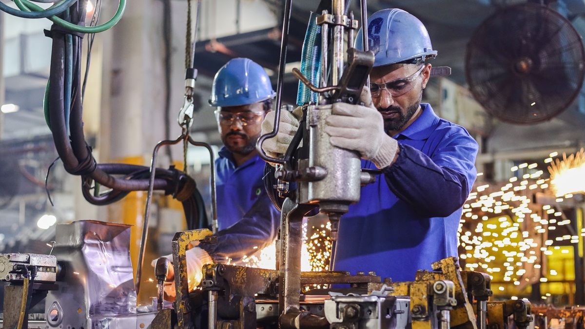الصناعة التحويلية تترقب انتعاش الإنتاج