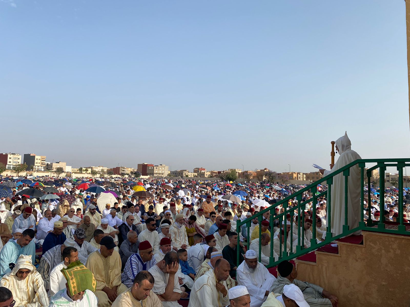 المغاربة يؤدون صلاة عيد الأضحى في أجواء روحانية