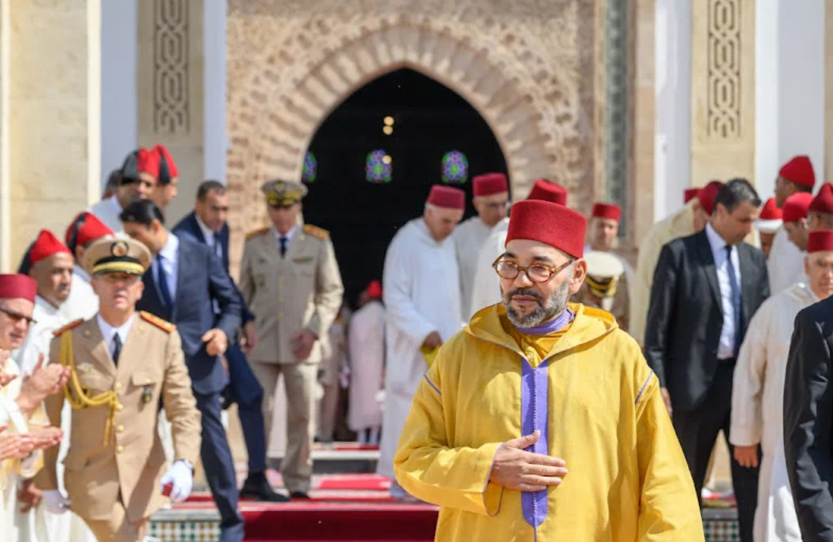 أمير المؤمنين يؤدي صلاة عيد الأضحى بمسجد الحسن الثاني بتطوان