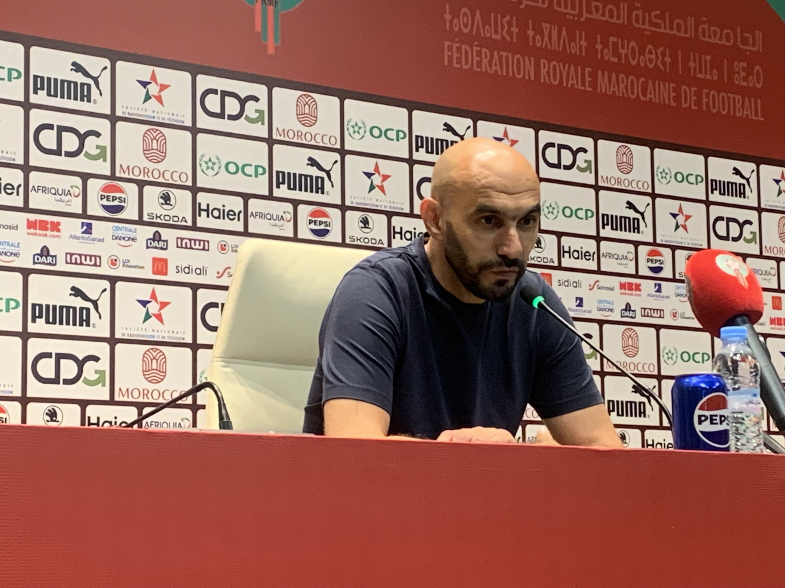 الركراكي: أملك شهادة تدريب أوروبية وتتويجات وطنية.. فبأي منطق أُتهم بالضعف؟