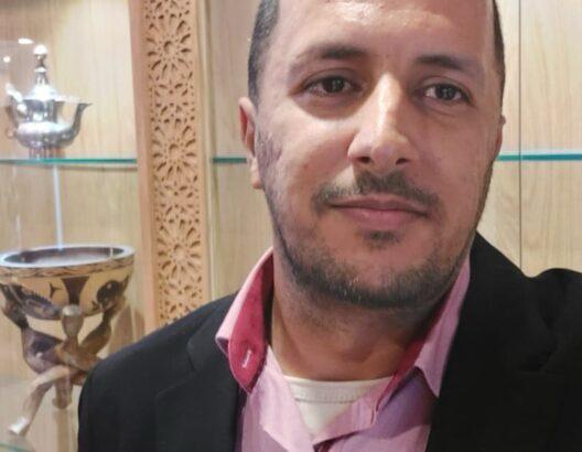مدرجات الشوارع.. الوجه القبيح للمقهى