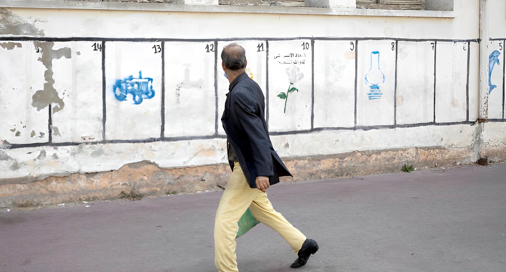 أبو عوض للشباب المغاربة: إذا لم تمارس السياسة ستُمارس عليك