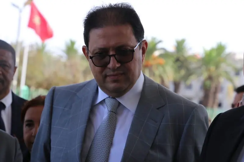“أوهام” آيت منا