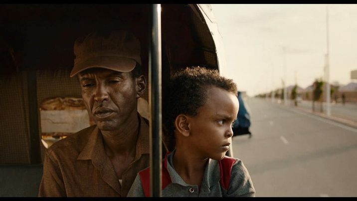 الفيلم الصومالي “قرية على تخوم الجنة” يلقى الاستحسان بمهرجان خريبكة