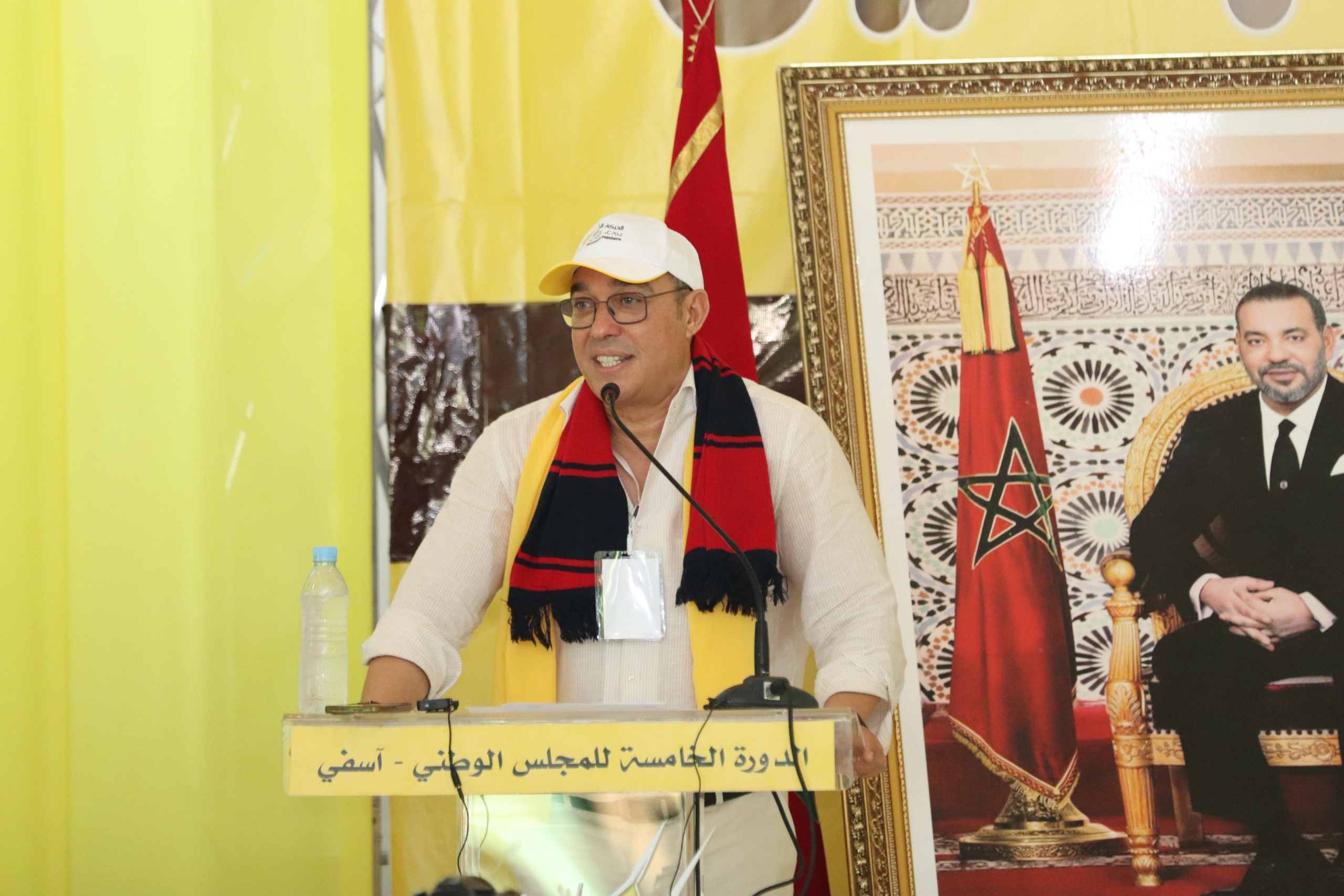 أوزين ينتقد دغدغة العواطف بفلسطين ويتهم الحكومة بتصدير أزمتها