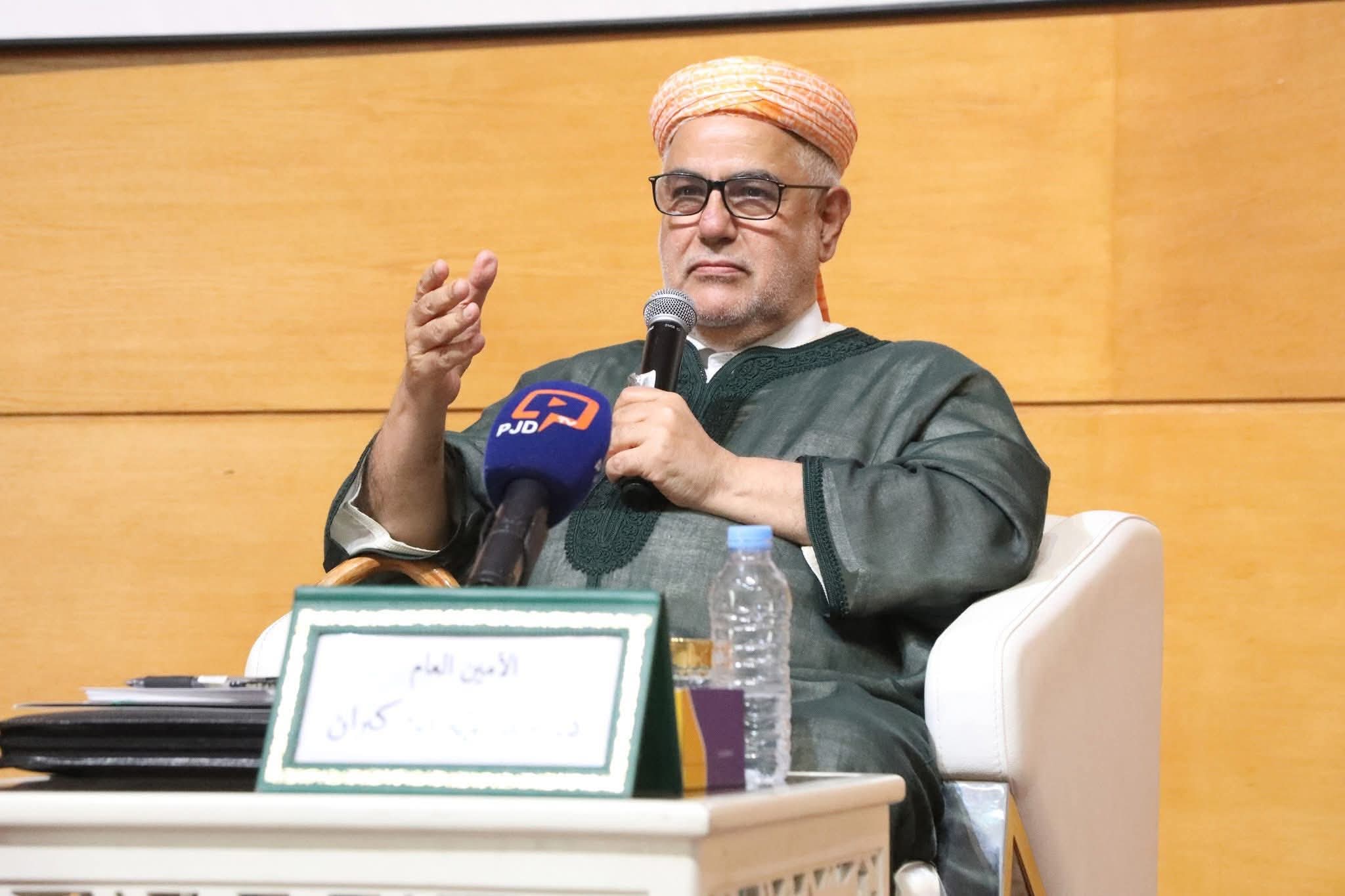 بنكيران: وفاة باها “علامة من الله” وللبوليساريو “ماتحلموش بكثر من الحكم الذاتي”