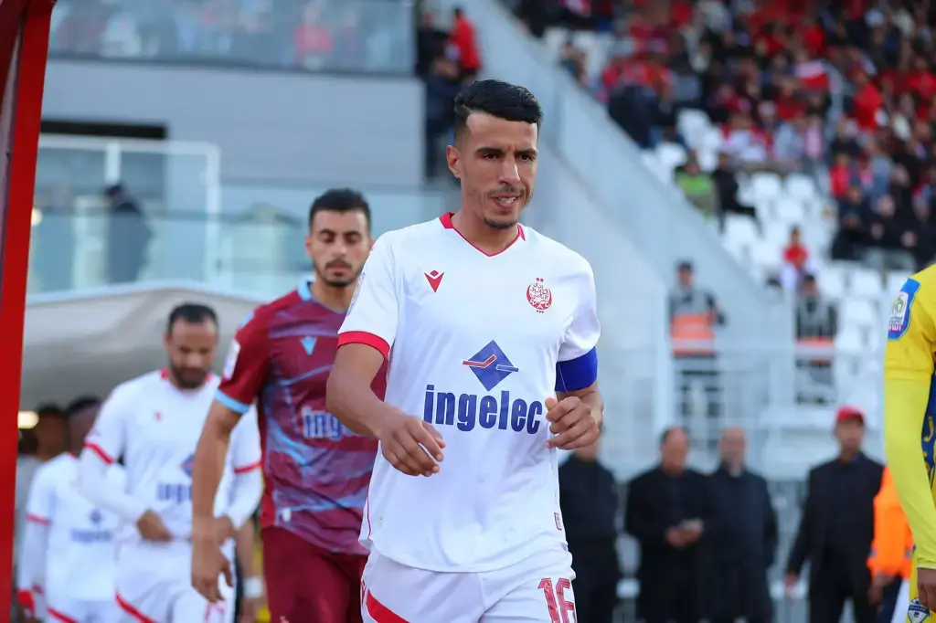 الوداد يرفض 450 مليونا ويترك باب رحيل حركاس مواربا