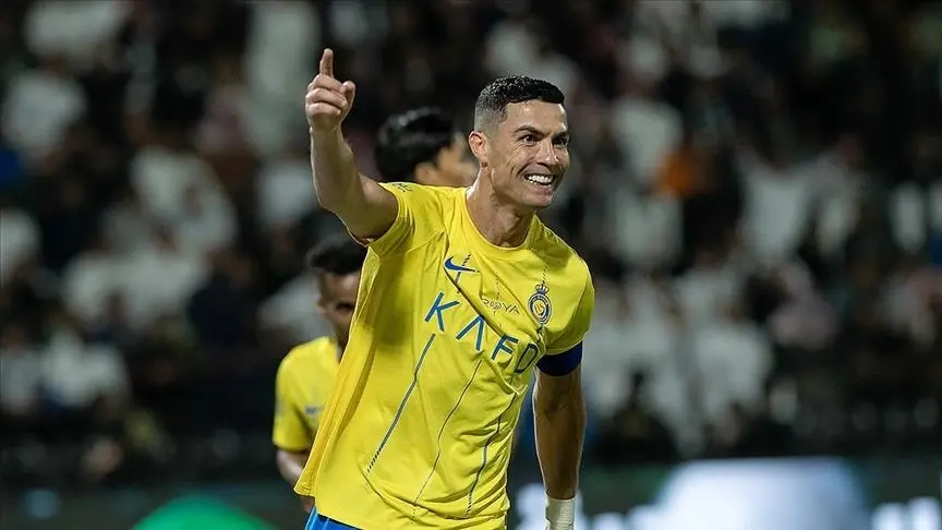 رونالدو يحصد جائزتي لاعب الموسم وأفضل هدف