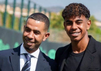 والد يامال يخرج عن صمته: ابني لم يخطئ بل يستمتع بشبابه
