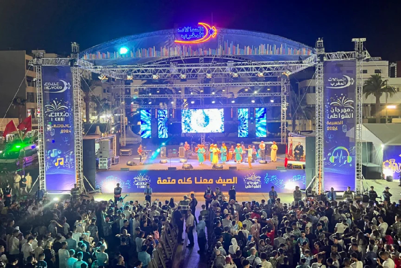 فرق محلية تلهب جمهور مهرجان الشواطئ بالحسيمة