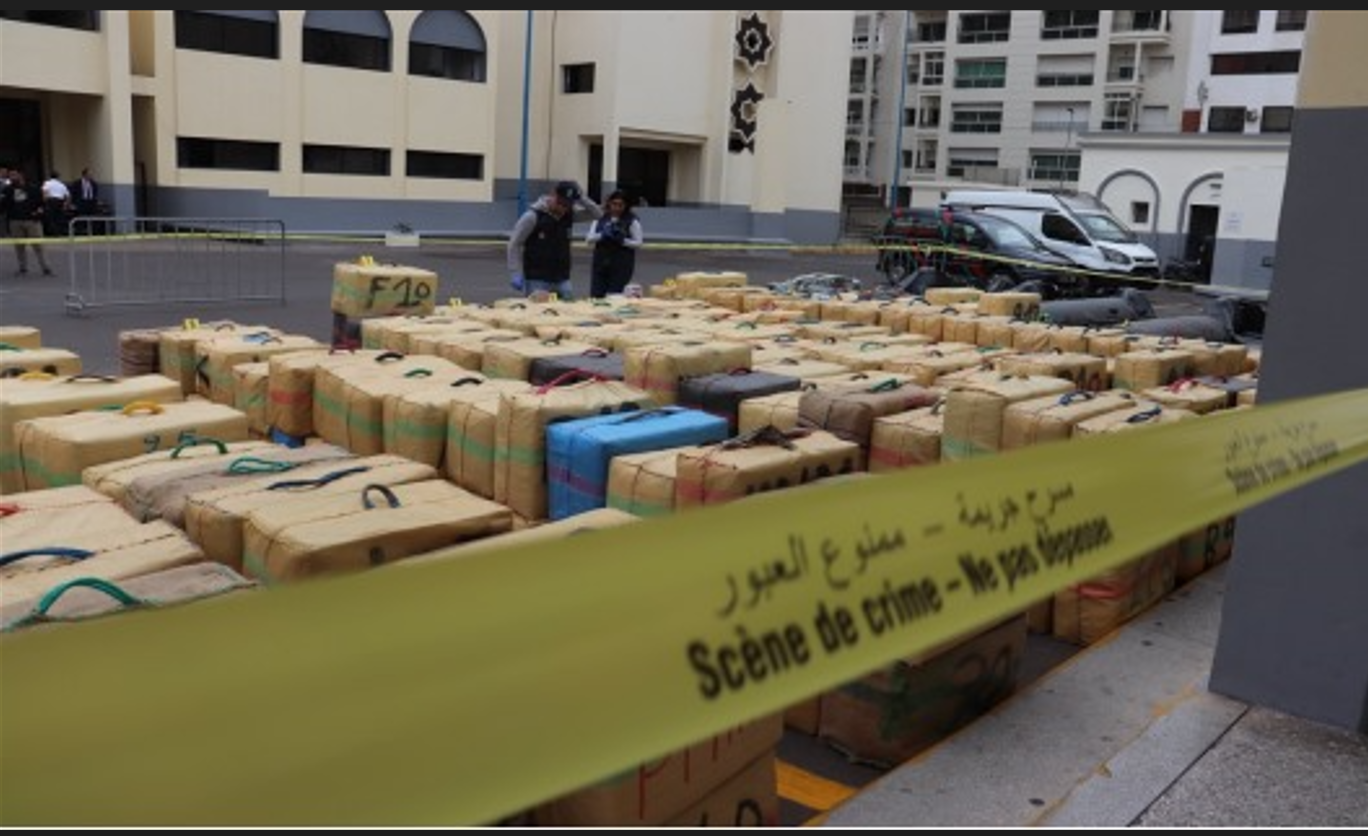 حجز أزيد من 300 طن من مخدر الشيرا وطنين من الكوكايين بالمغرب