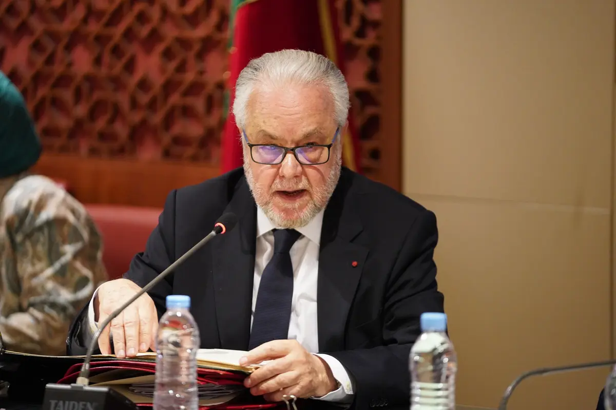 الأمانة العامة للحكومة تلتزم بحماية اللغتين الرسميتين والتفعيل التدريجي للأمازيغية