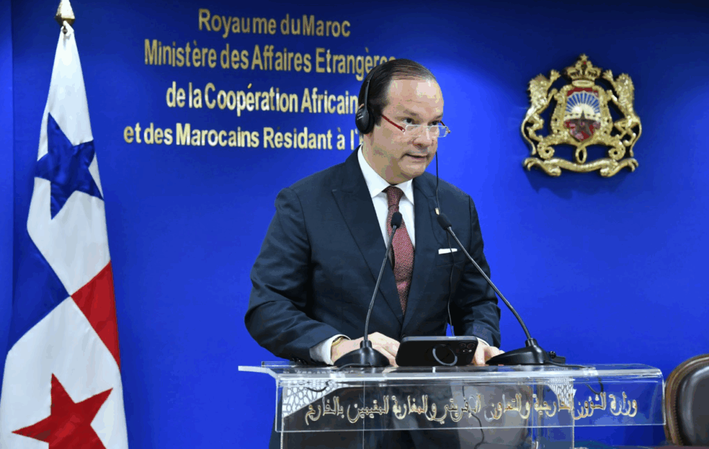 وزير خارجية بنما: إصلاحات الملك تجعل المغرب نموذجا يحتذى به