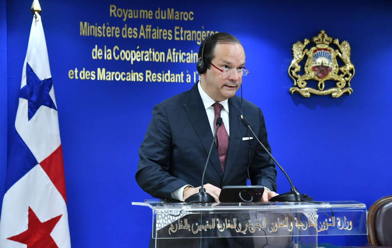 وزير خارجية بنما: إصلاحات الملك تجعل المغرب نموذجا يحتذى به