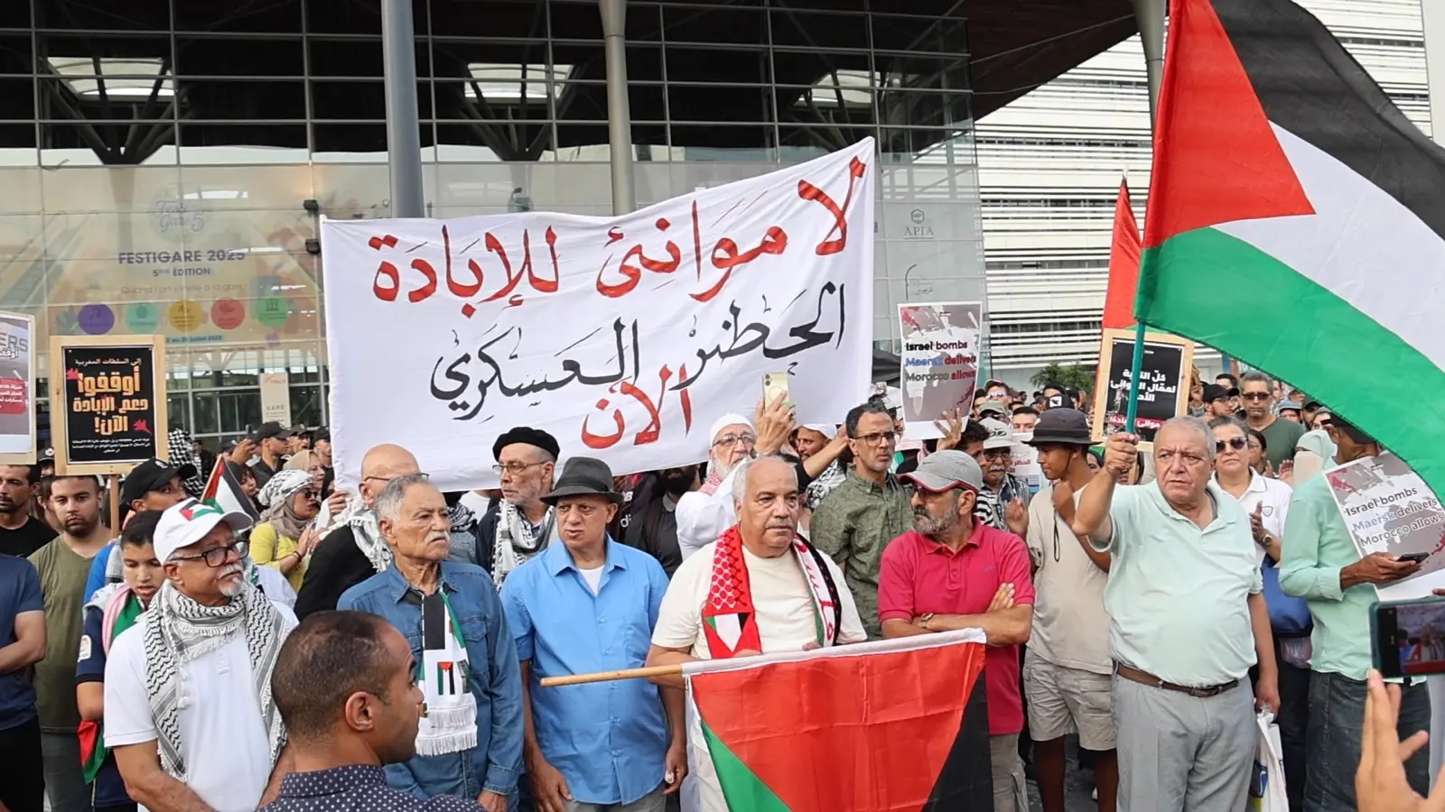 وقفة احتجاجية بالبيضاء رفضا لرسو “سفن الإبادة” المتجهة لإسرائيل بالمغرب