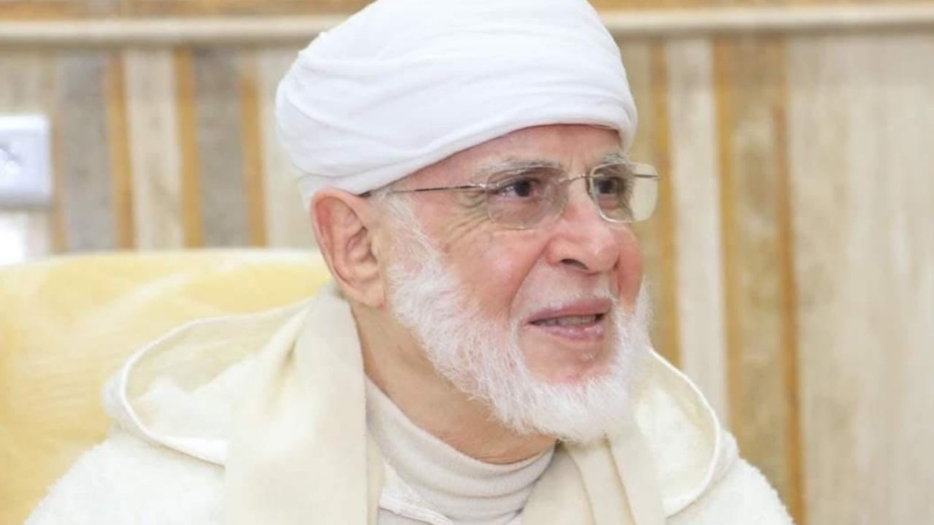 الملك يعزي أسرة ومريدي شيخ الطريقة القادرية البودشيشية
