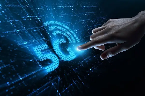 مركز: كلفة “5G” ستضغط على الفاعلين دون ضمان تحقيق أرباح