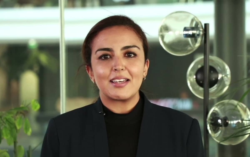 مغربية مقيمة بالخارج تحول مقاولة ناشئة إلى عملاق عالمي في أقل من 4 سنوات