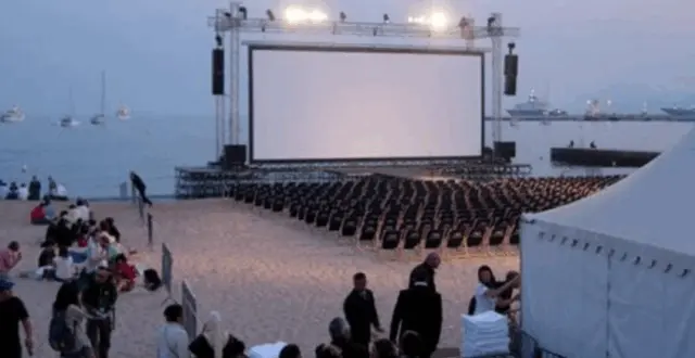 “سينما الشاطئ” تحط الرحال بأكادير