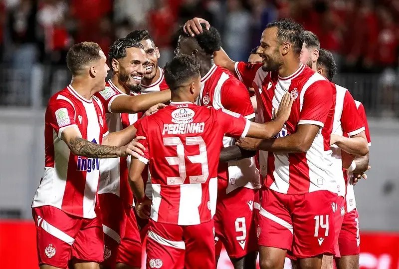 بوطويل يلحق بحركاس لـ”روشن”.. والوداد يبحث عن دفاع محصن