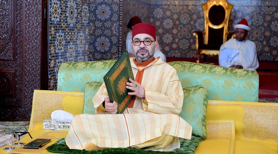 الملك يأمر المجلس العلمي بفتوى شاملة حول الزكاة