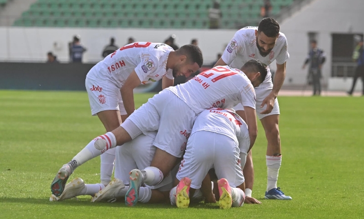 حسنية أكادير يطمح للعودة إلى قمة الدوري المغربي