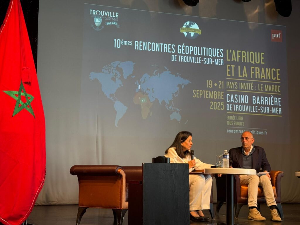 السغروشني تستعرض الرؤية الرقمية للمغرب بفرنسا