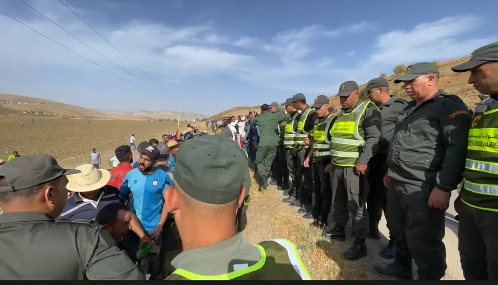 السلطات تمنع مسيرة احتجاجية لساكنة بوعروس بتاونات في اتجاه فاس