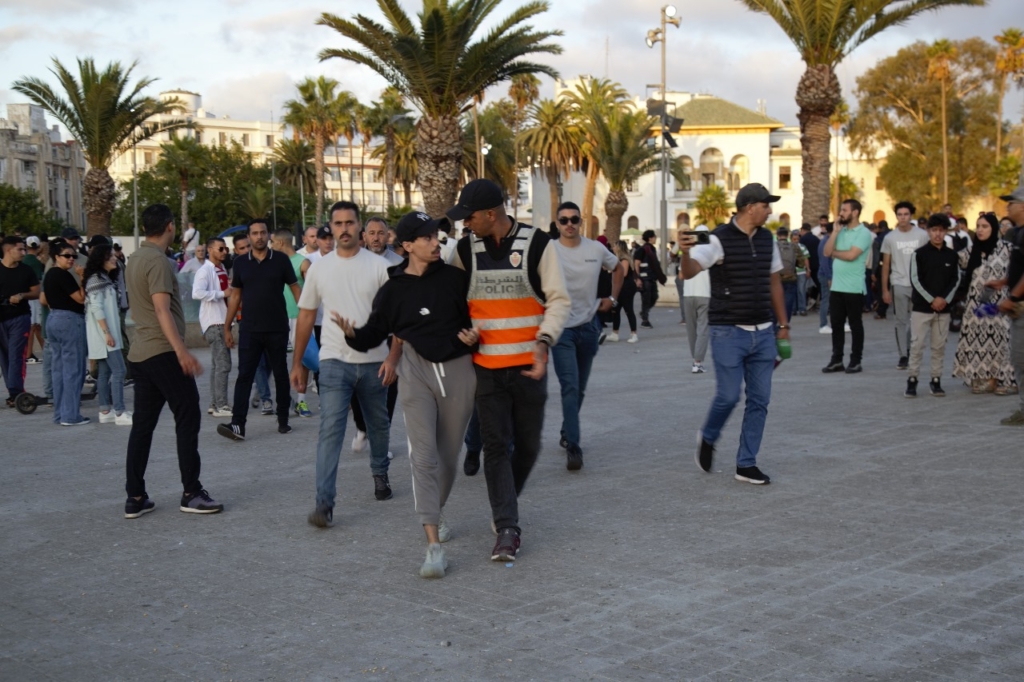 تجدد الوقفات الاحتجاجية بعدد من المدن والأمن يتدخل لتفريق واعتقال متظاهرين