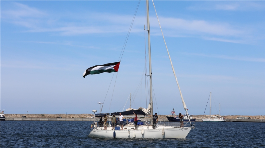 “أسطول الصمود” يقترب من منطقة خطر الاعتراض الإسرائيلي