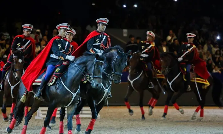 معرض الفرس.. الدرك الملكي يبرز فعالية فرقة الخيول