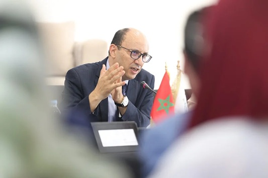 وسيط المملكة يرفض “تقديس” الشباب
