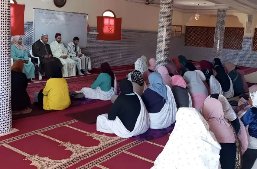 برنامج محو الأمية بالمساجد.. ربع قرن من انتشال 5 ملايين مغربي من الجهل