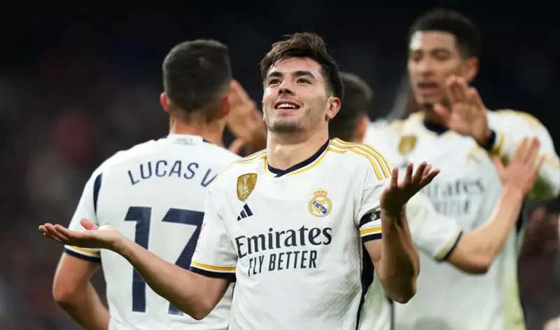 عكس الشائعات.. دياز ضمن مخططات ألونسو لمستقبل ريال مدريد