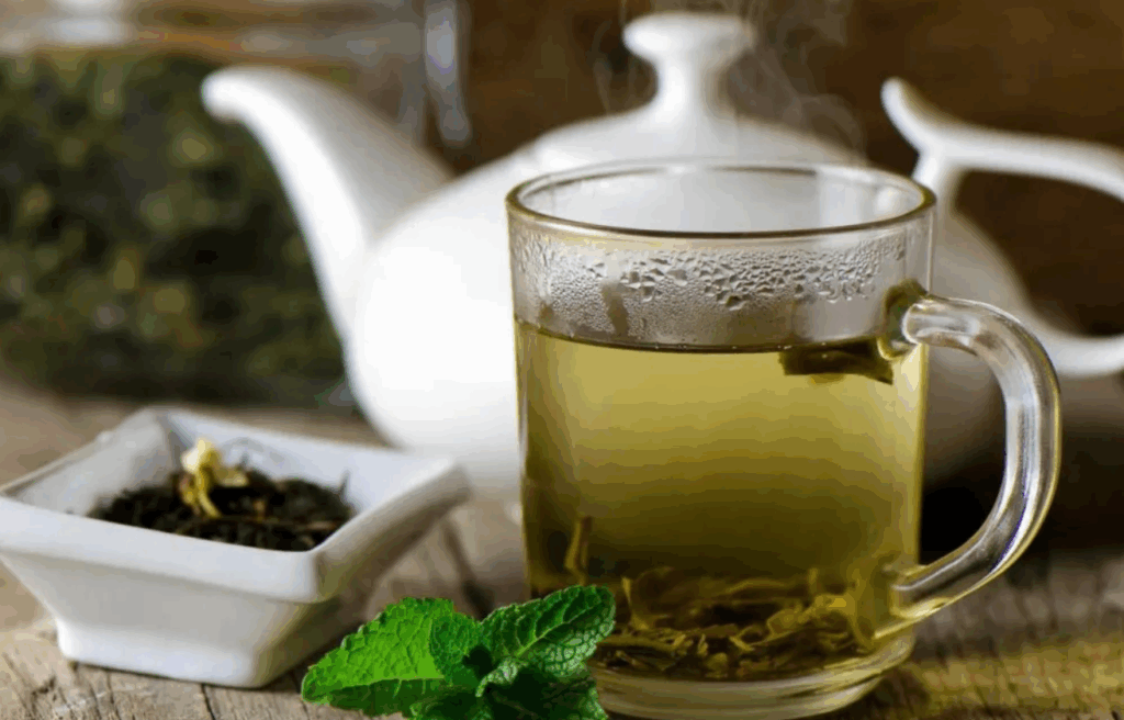 الشاي الأخضر قد يقي من مرض الكبد الدهني
