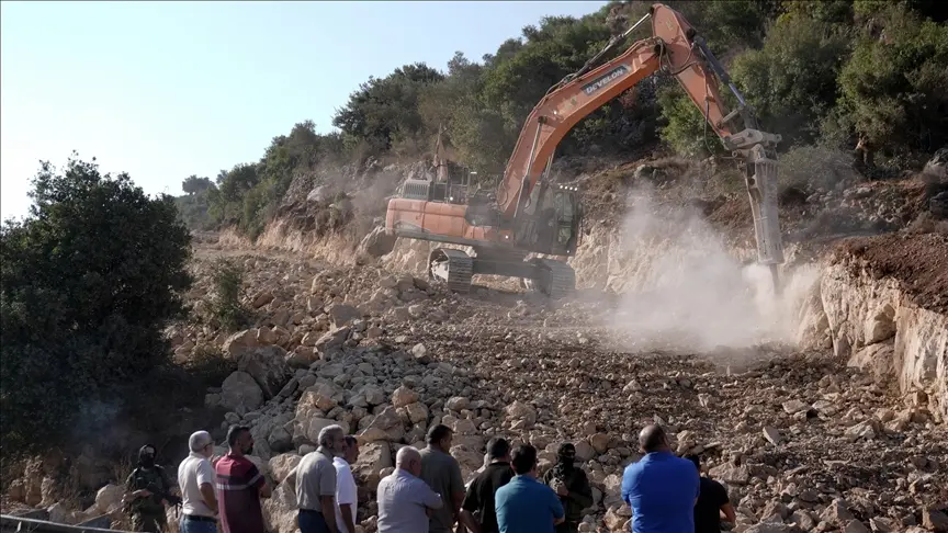 من ملاذ الأنبياء لطريق المنفى… الطيبة الفلسطينية تنزف من جراح المستوطنين