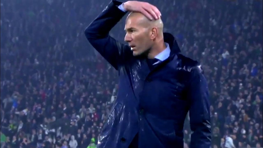 زيدان يصدم مدريد بإعجابه بلامين يامال