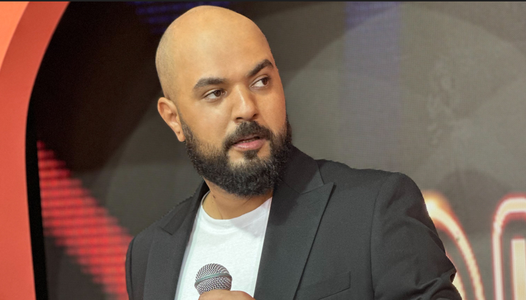 شعيب حفيري يخوض تجربة تدريب المواهب في الموسم العاشر من “ستاند آب”