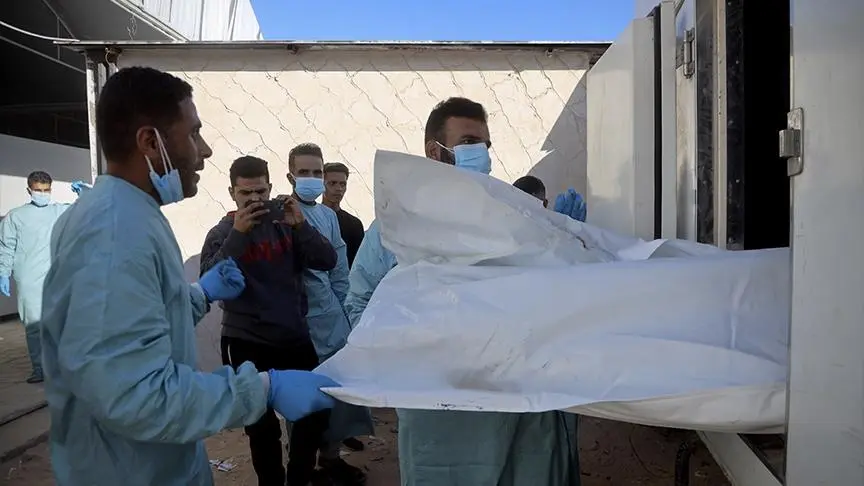 مشوهة وبلا أسماء.. كيف يتعرف الطب الشرعي بغزة على جثث الأسرى؟