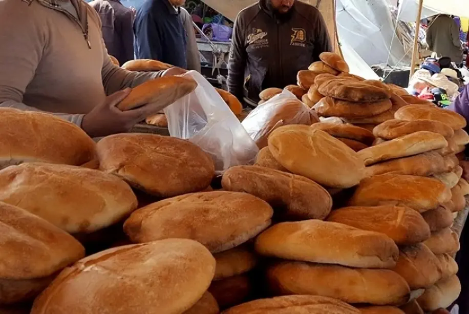 الطلب المتزايد على الخبز يرفع واردات الحبوب لـ99 مليون قنطار في 2025