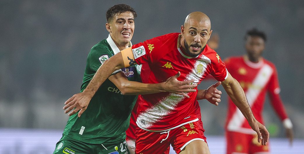 “ديربي الملل”.. أداءٌ باهت يُحبِط الجماهير ونجوم الوداد والرجاء يُخلِفون الموعد