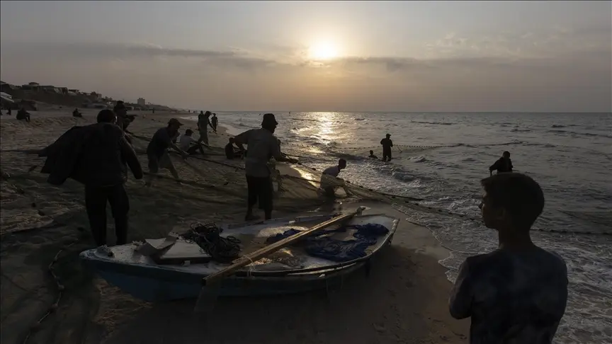 بأمل هش.. عودة محفوفة بالمخاطر لصيادي غزة إلى البحر