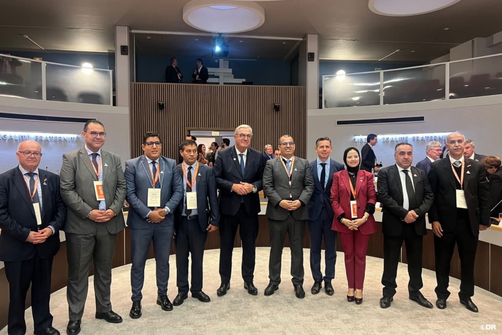 اتفاقية تعاون بين رؤساء مجالس العمالات وأقاليم المغرب وجمعية أقاليم فرنسا