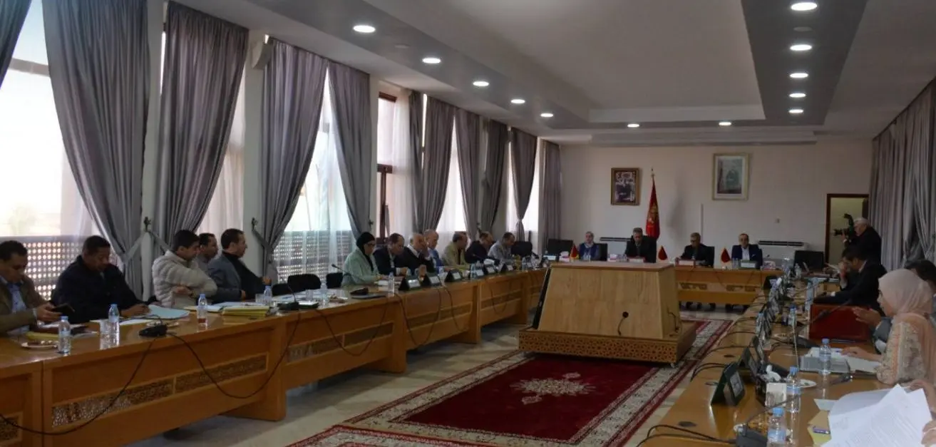 اتفاقيات تعزيز البنيات التحتية والخدمات الاجتماعية بتزنيت