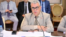 مطالب بإحداث مكاتب لتصحيح الإمضاءات داخل المطارات
