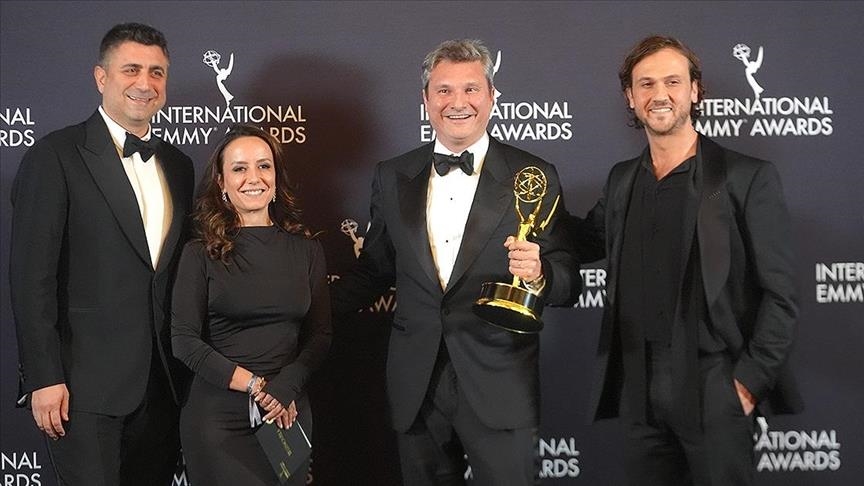 مسلسل “العبقري” التركي يحصد جائزة “إيمي”