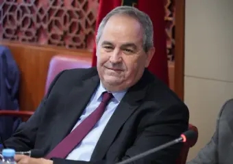 المداوي يرد على منتقدي التوقيت الميسر ويطالب بانتظار نتائج التجربة