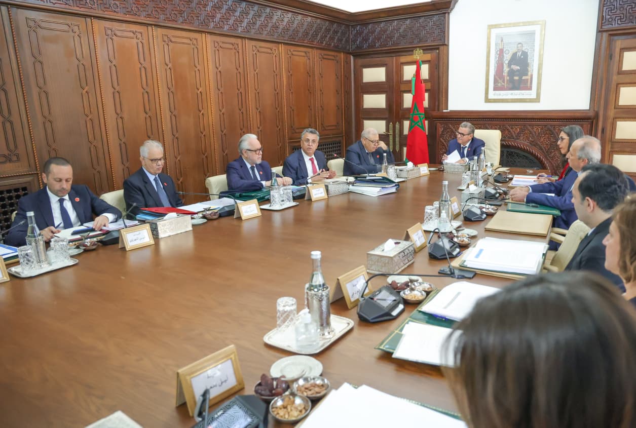 الحكومة تصادق على إصلاحات بالمسطرة المدنية وتضبط وضعية قضاة المحاكم المالية